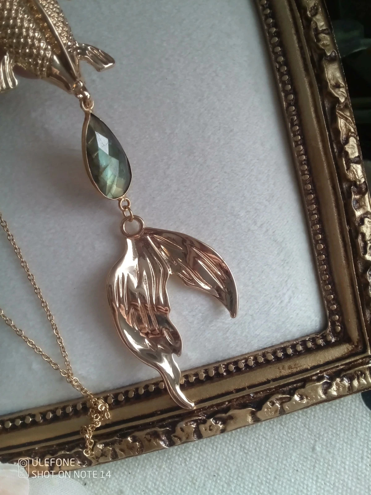 Gold fish pendant necklace and labradorite stone – photo 3